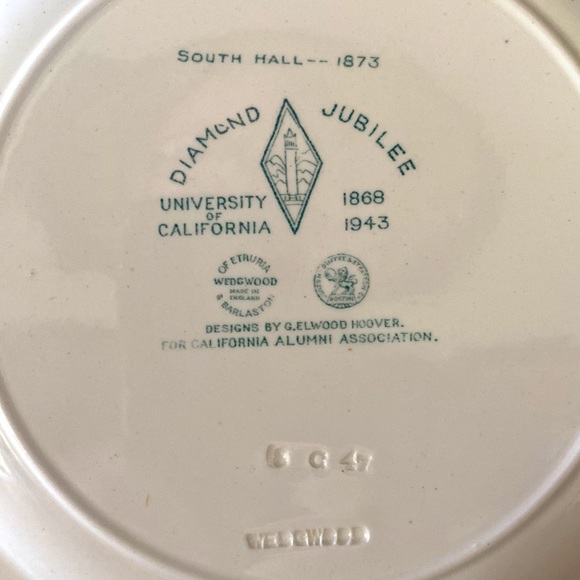 3 Wedgwood Diamond Jubilee University of California 1868-1943 Dinner Plates - Picture 5 of 13